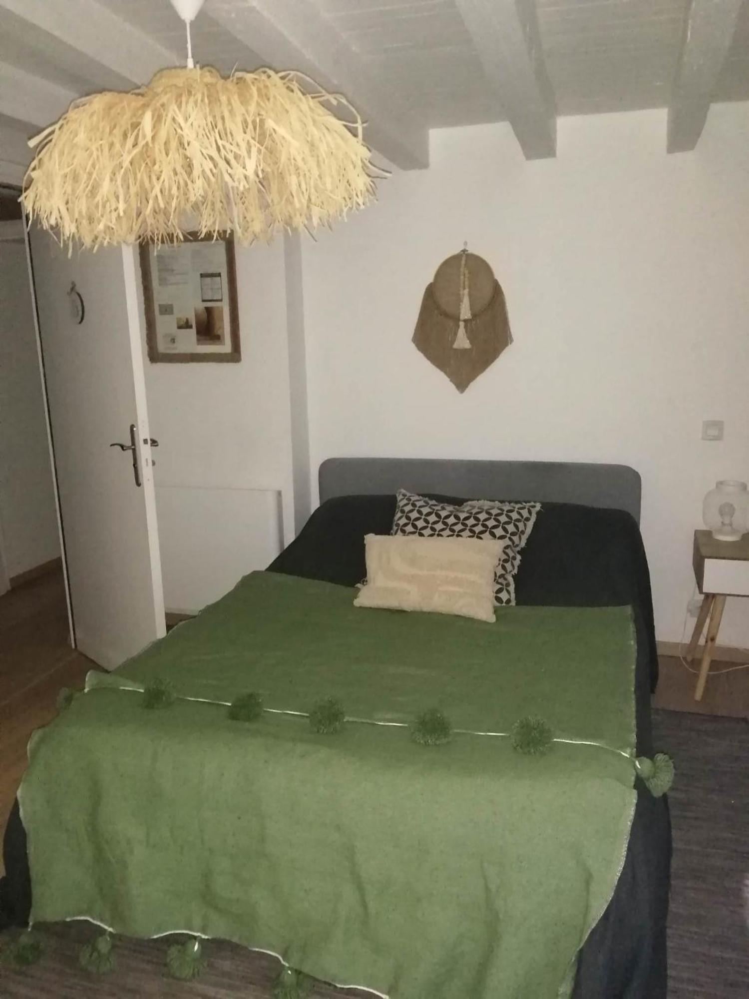 Le Logis D'Hestia Apartment Billom Phòng bức ảnh