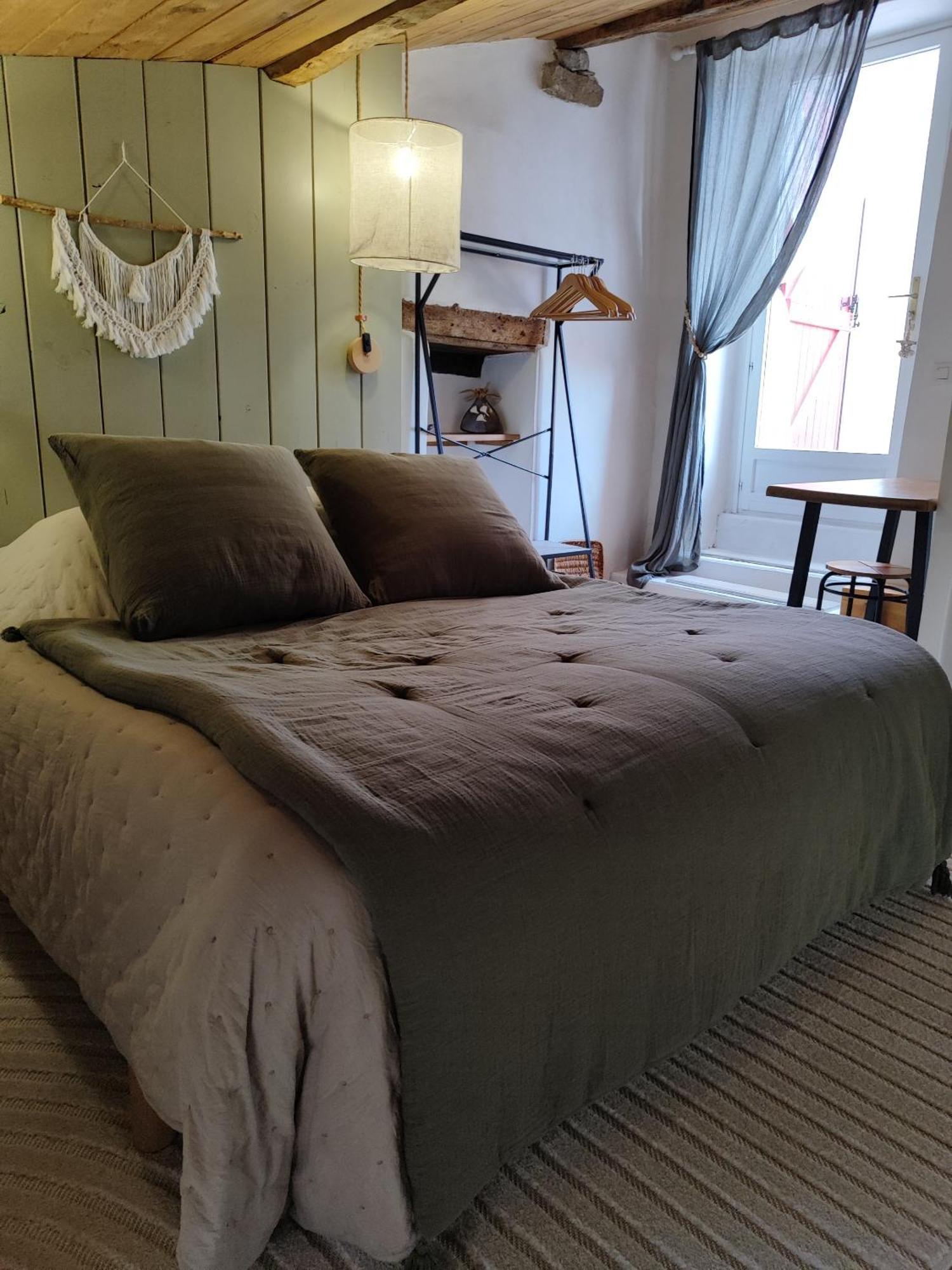 Le Logis D'Hestia Apartment Billom Ngoại thất bức ảnh